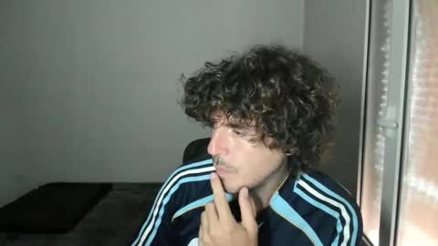 Snapshot of joaquin420_hot chatting on May 3, 5:57 am joaquin420_hot online show from May 3, 5:57 am