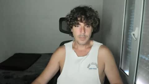 Snapshot of joaquin420_hot chatting on May 4, 6:15 pm joaquin420_hot online show from May 4, 6:15 pm