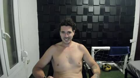 Snapshot of joaquin420_hot chatting on June 29, 1:11 pm joaquin420_hot online show from June 29, 1:11 pm