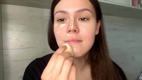 Snapshot of jodeesolarz chatting on April 23, 10:14 am Mila online show from April 23, 10:14 am