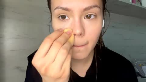 Snapshot of jodeesolarz chatting on April 27, 10:02 am Mila online show from April 27, 10:02 am