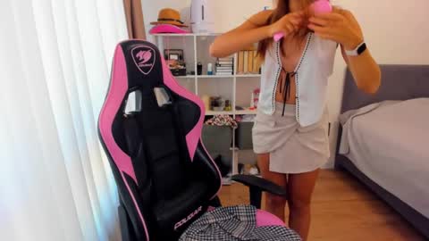  nude photos videos  online show from October 1, 9:04 am