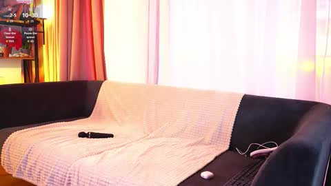 Nicole online show from January 11, 4:28 am