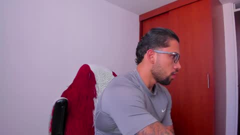 joe_esthetic online show from April 14, 1:06 pm