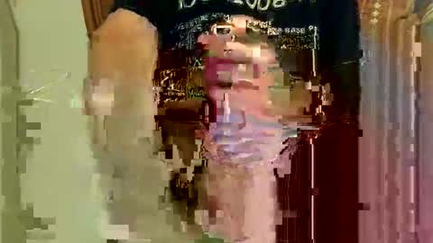 Snapshot of joeblow2525 chatting on October 6, 11:02 pm joeblow2525 online show from October 6, 11:02 pm