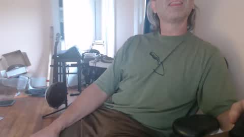 Snapshot of joebo7575 chatting on April 24, 10:23 pm joebo7575 online show from April 24, 10:23 pm
