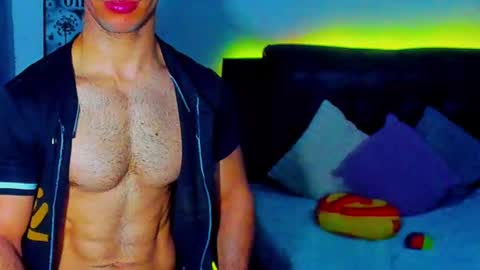 Snapshot of joel_ferreira chatting on February 21, 3:43 pm Joel online show from February 21, 3:43 pm