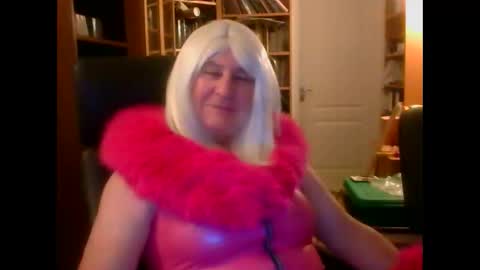 Snapshot of joelatex chatting on December 10, 10:37 pm Joelatex online show from December 10, 10:37 pm