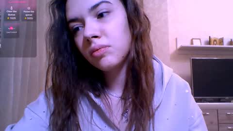 Jennifer online show from March 20, 5:40 pm