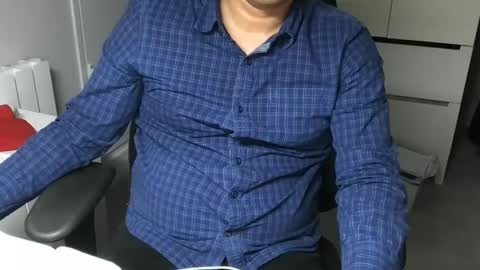 Snapshot of joeshades21 chatting on January 15, 7:23 pm joeshades21 online show from January 15, 7:23 pm