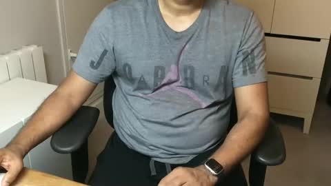 Snapshot of joeshades21 chatting on January 19, 8:41 pm joeshades21 online show from January 19, 8:41 pm