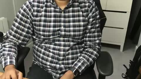 Snapshot of joeshades21 chatting on January 20, 2:36 pm joeshades21 online show from January 20, 2:36 pm