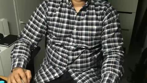 Snapshot of joeshades21 chatting on January 20, 10:04 pm joeshades21 online show from January 20, 10:04 pm