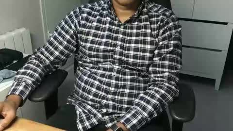 Snapshot of joeshades21 chatting on January 21, 3:21 pm joeshades21 online show from January 21, 3:21 pm