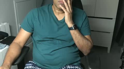 Snapshot of joeshades21 chatting on January 26, 8:34 pm joeshades21 online show from January 26, 8:34 pm