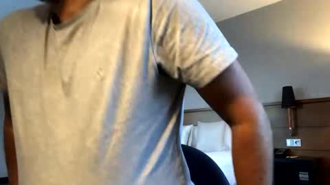 Snapshot of joeshades21 chatting on February 18, 4:16 pm joeshades21 online show from February 18, 4:16 pm