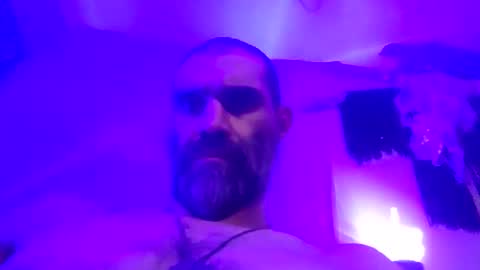 Snapshot of joeykeeton87 chatting on May 17, 7:39 am joeykeeton87 online show from May 17, 7:39 am