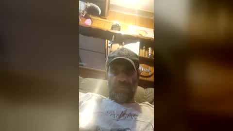 Snapshot of joeykeeton87 chatting on July 19, 1:04 pm joeykeeton87 online show from July 19, 1:04 pm