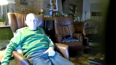 Snapshot of johan7_heet chatting on December 14, 4:31 pm johan7 heet online show from December 14, 4:31 pm