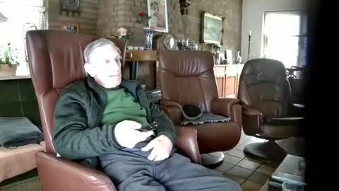 Snapshot of johan7_heet chatting on December 15, 1:22 pm johan7 heet online show from December 15, 1:22 pm