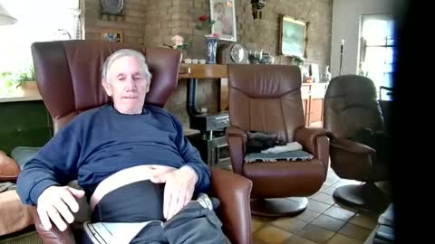 Snapshot of johan7_heet chatting on December 17, 11:06 am johan7 heet online show from December 17, 11:06 am