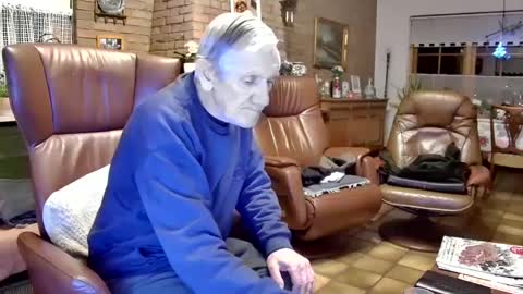 Snapshot of johan7_heet chatting on December 18, 6:03 pm johan7 heet online show from December 18, 6:03 pm