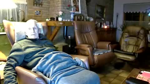 Snapshot of johan7_heet chatting on December 19, 9:28 pm johan7 heet online show from December 19, 9:28 pm
