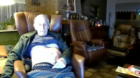 Snapshot of johan7_heet chatting on December 20, 4:36 pm johan7 heet online show from December 20, 4:36 pm