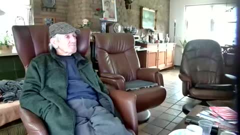 Snapshot of johan7_heet chatting on December 30, 11:59 am johan7 heet online show from December 30, 11:59 am
