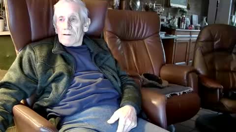 Snapshot of johan7_heet chatting on January 2, 3:51 pm johan7 heet online show from January 2, 3:51 pm