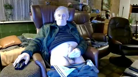 Snapshot of johan7_heet chatting on February 17, 10:03 pm johan7 heet online show from February 17, 10:03 pm