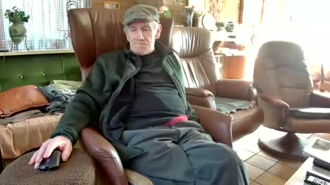 Snapshot of johan7_heet chatting on February 19, 2:23 pm johan7 heet online show from February 19, 2:23 pm