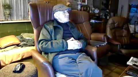 Snapshot of johan7_heet chatting on February 19, 5:27 pm johan7 heet online show from February 19, 5:27 pm