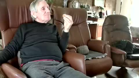 Snapshot of johan7_heet chatting on February 20, 3:30 pm johan7 heet online show from February 20, 3:30 pm