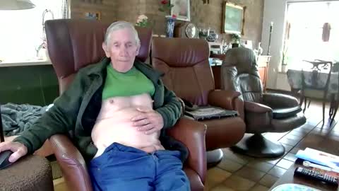 Snapshot of johan7_heet chatting on October 3, 2:47 pm johan7 heet online show from October 3, 2:47 pm
