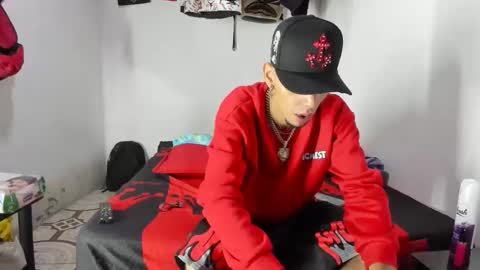 johan_and_antonella online show from April 19, 9:28 pm