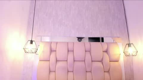 Johan  online show from April 9, 11:37 am