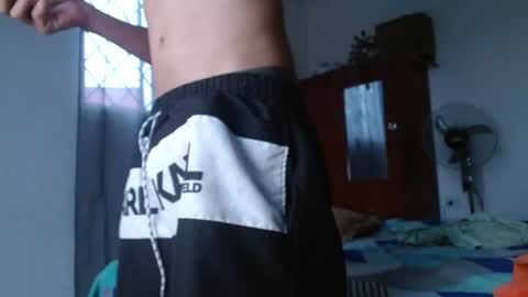 Snapshot of johan_kitten chatting on July 7, 11:03 am johan online show from July 7, 11:03 am