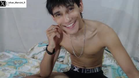 Snapshot of johan_mancini_r chatting on May 9, 4:34 pm johan_mancini_r online show from May 9, 4:34 pm