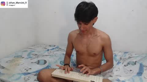 Snapshot of johan_mancini_r chatting on May 20, 7:09 pm johan_mancini_r online show from May 20, 7:09 pm