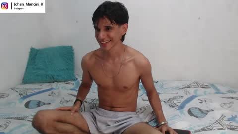 Snapshot of johan_mancini_r chatting on May 22, 6:02 pm johan_mancini_r online show from May 22, 6:02 pm