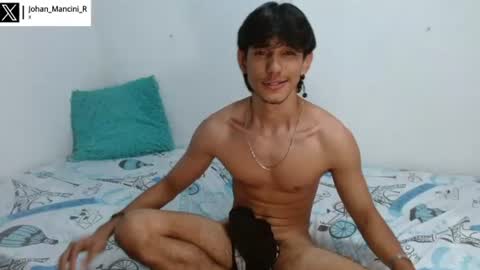 Snapshot of johan_mancini_r chatting on June 30, 5:03 pm johan_mancini_r online show from June 30, 5:03 pm