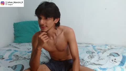 Snapshot of johan_mancini_r chatting on July 30, 5:01 pm johan_mancini_r online show from July 30, 5:01 pm