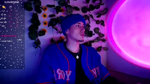 johan_parker222 online show from September 26, 11:42 pm