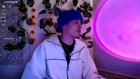 johan_parker222 online show from September 28, 9:42 pm