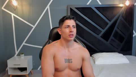 Johan Williams online show from December 3, 7:54 am