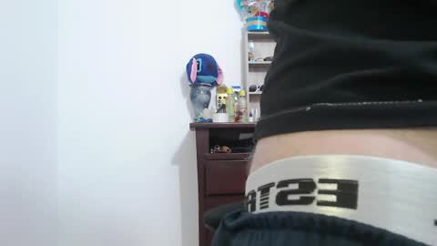 Snapshot of johanleonsweetboy chatting on March 30, 4:08 pm JOHAN independient model online show from March 30, 4:08 pm