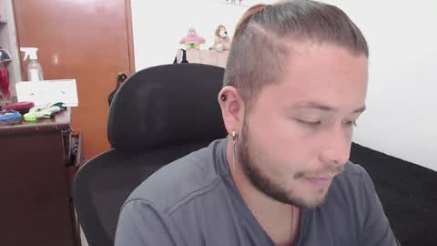 Snapshot of johanleonsweetboy chatting on May 14, 2:46 pm JOHAN independient model online show from May 14, 2:46 pm