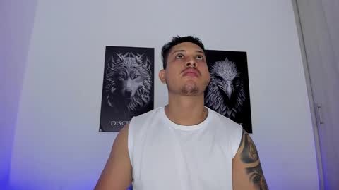 Snapshot of johansmith__ chatting on January 19, 12:36 am Johan Smith online show from January 19, 12:36 am