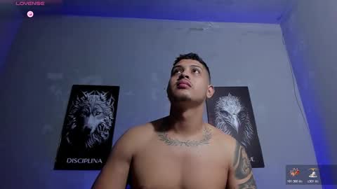 Snapshot of johansmith__ chatting on February 15, 3:25 am Johan Smith online show from February 15, 3:25 am